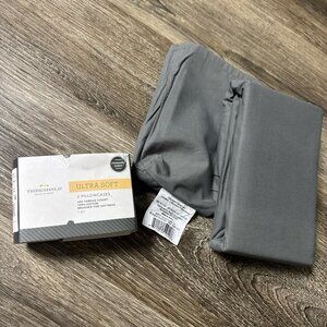 New Threshold 2 pillow cases 300 Thread Count Ultra Soft standard queen Target